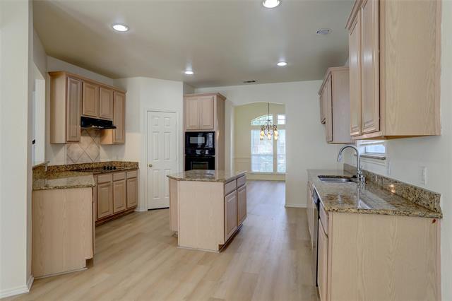 Building Photo - 3820 Cochran Dr