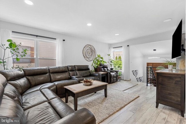 Building Photo - 838 Hendrix St