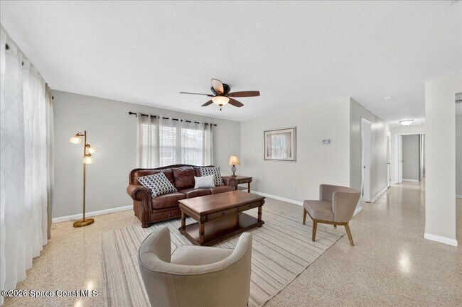 Building Photo - 545 S Courtenay Pkwy