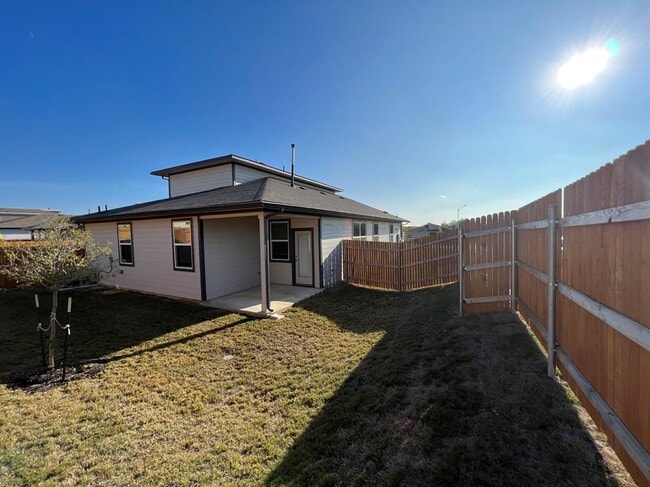 Building Photo - 2900 Egan Dr