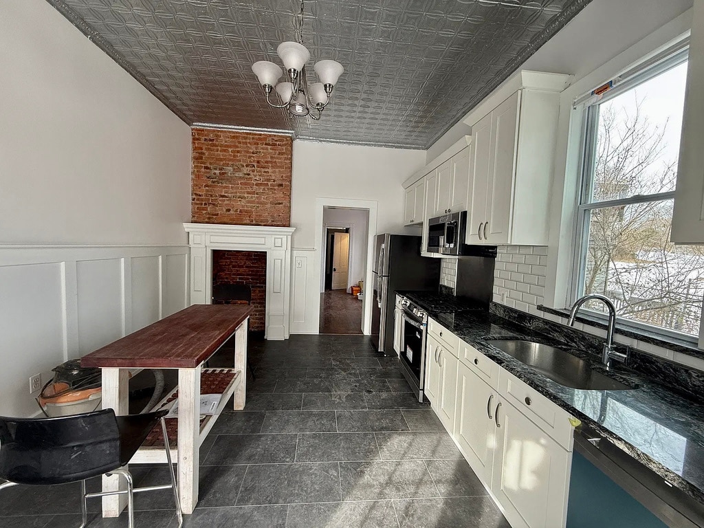 Building Photo - 388 Princeton Ave