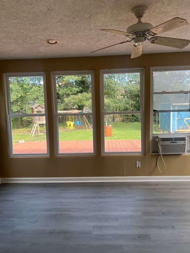 Building Photo - 848 Catalina Dr