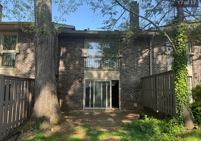 Building Photo - 3636 Taliluna Ave