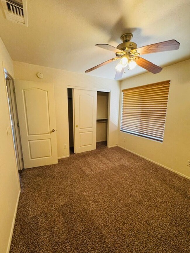 Building Photo - Oro Valley- 4 bedroom/ 2 bathroom home