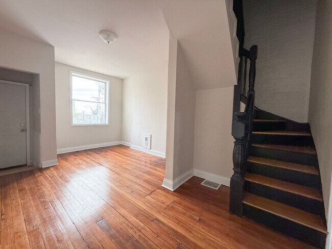 Building Photo - 2702 Greenmount Ave