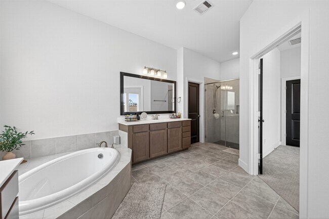 Building Photo - 14327 Vis Vw Dr