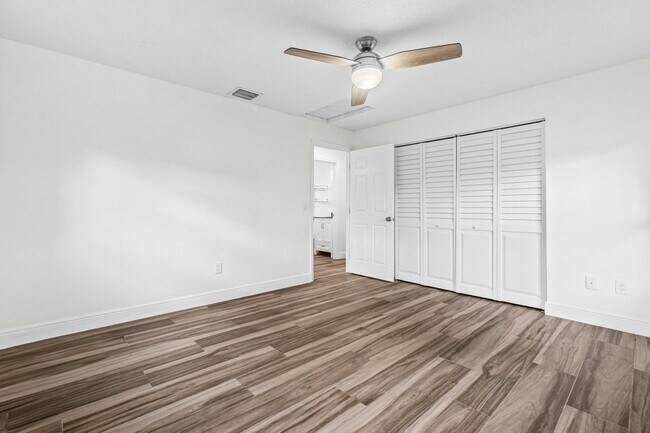 Building Photo - 5282 2nd Rd