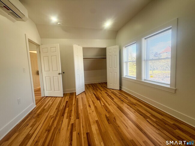 Building Photo - 55 Channing St