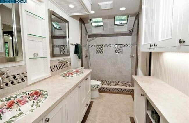 Building Photo - 136 El Centro