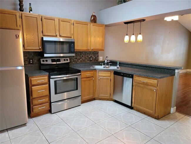 Building Photo - 5477 Lake Margaret Dr