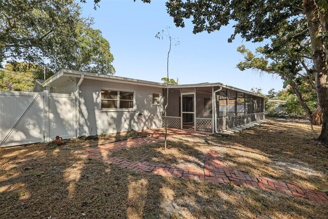 Building Photo - 3100 N Canal Dr