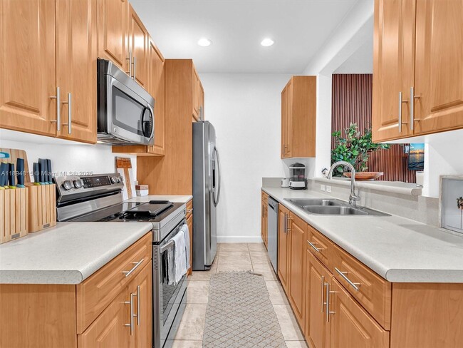 Building Photo - 476 SW 147th Ave