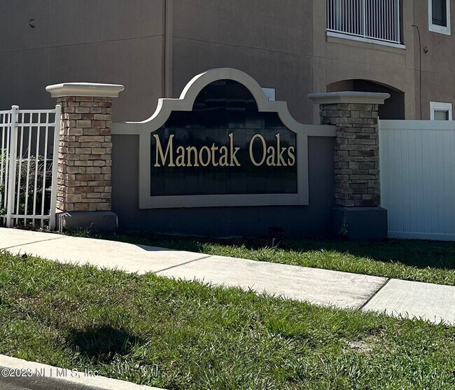 Primary Photo - 6788 Manotak Oaks Dr