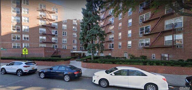 Primary Photo - 66-22 Fleet St