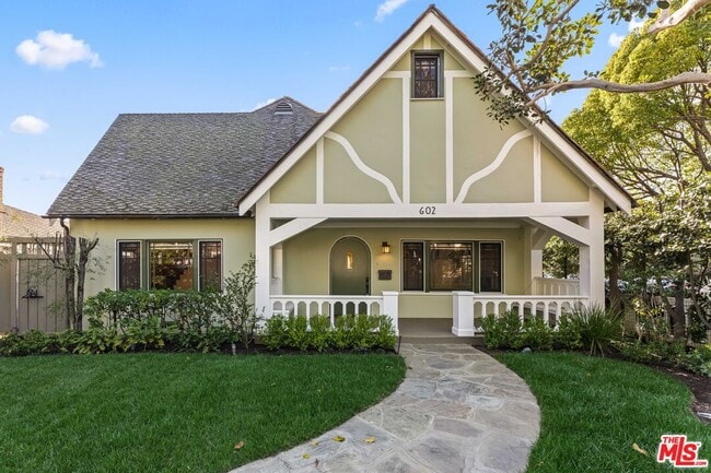 Building Photo - 602 11th St