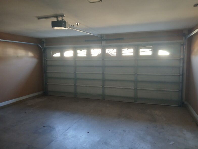 Building Photo - 5862 Barkley Ln