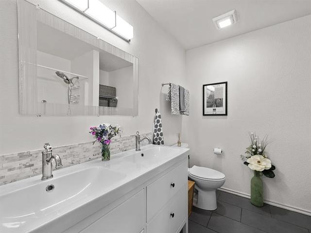 Building Photo - 2731 Prairie Creek Dr