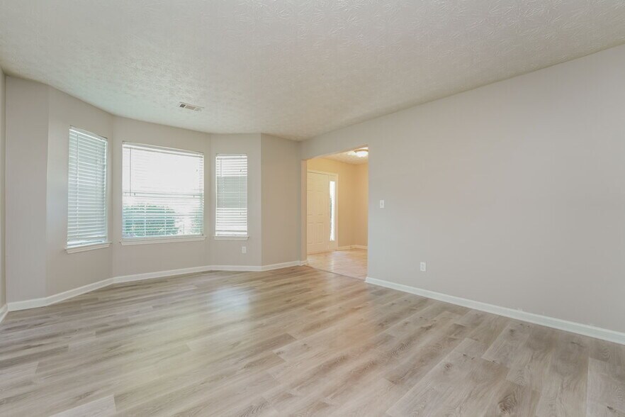 Building Photo - 5509 Perching Pl