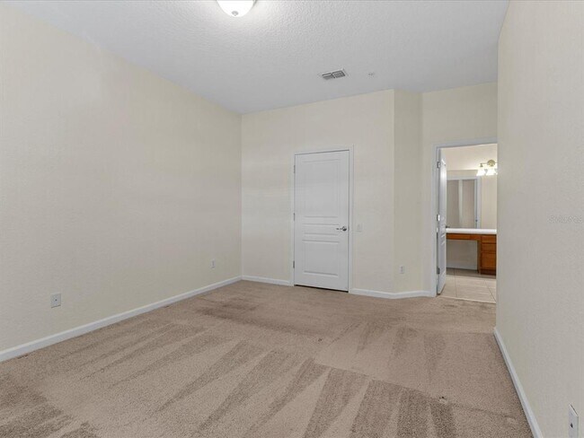 Building Photo - 8296 Portofino Dr