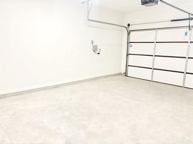 Building Photo - 2715 N Rocky Rose Ave