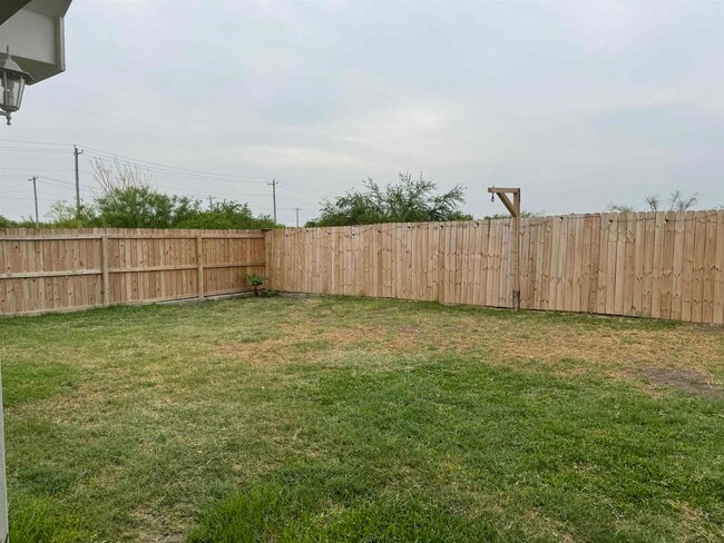 Building Photo - 2931 Rowan Dr