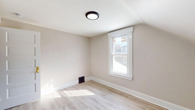 Building Photo - Slavic Village - 4 Bedroom - Single Family Home