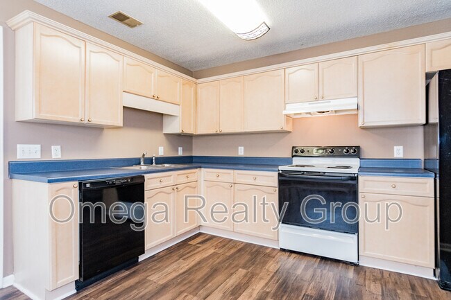 Building Photo - 2038 Plantation Pkwy