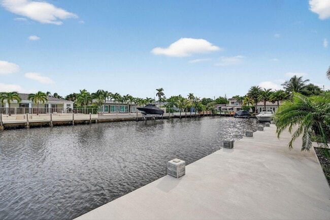 Building Photo - 2720 NE 59th St