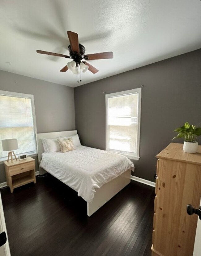 Building Photo - Stunning 3 Bed, 1 Bath Home for Rent