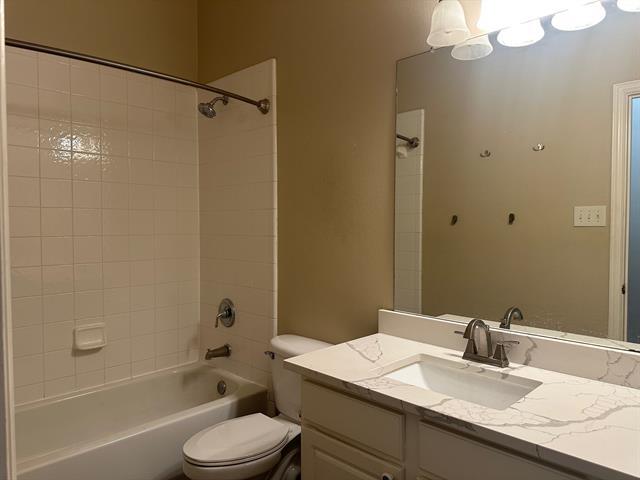 Building Photo - 12235 Red Hawk Dr