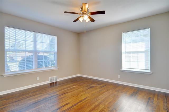 Building Photo - 3700 Jeanette Dr