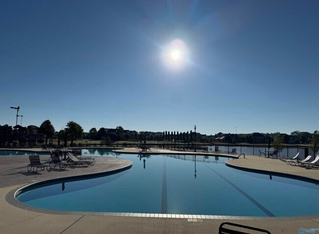 Building Photo - 22 Maple Grove Blvd SW