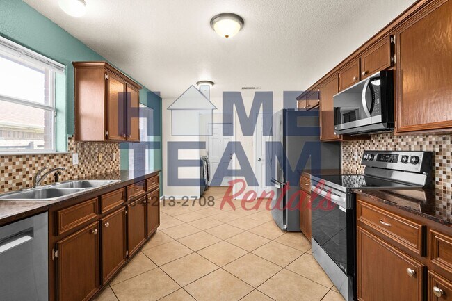 Building Photo - 4207 Mildred Ave