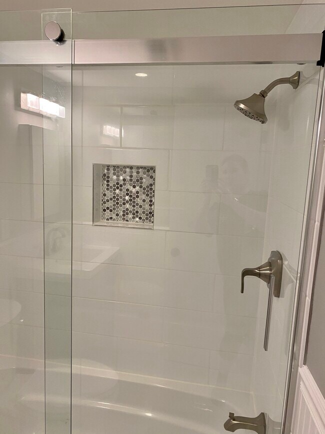 Building Photo - 4904 POWELL RD