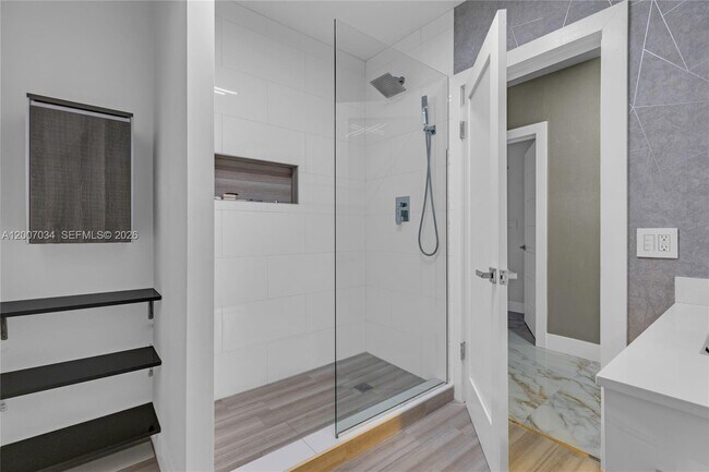 Building Photo - 13540 SW 98th Ct