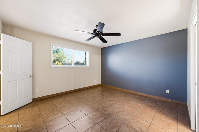 Building Photo - 4213 E Sahuaro Dr