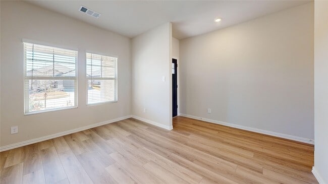 Building Photo - 2125 Dunbar Dr