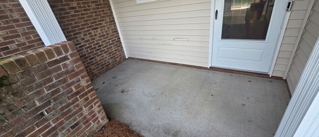 Building Photo - 5982 Fox Ridge Ln