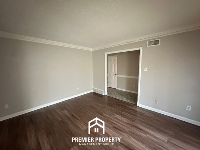 Building Photo - Stunning 3BR/2BA Cordova Home | 1,847 Sq Ft, Sunroom, Stone Fireplace & Hardwood Floors
