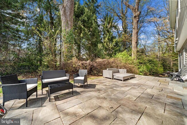 Building Photo - 3803 Estel Rd