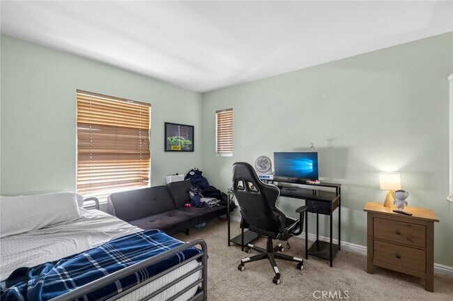Building Photo - 49 Sconset Ln
