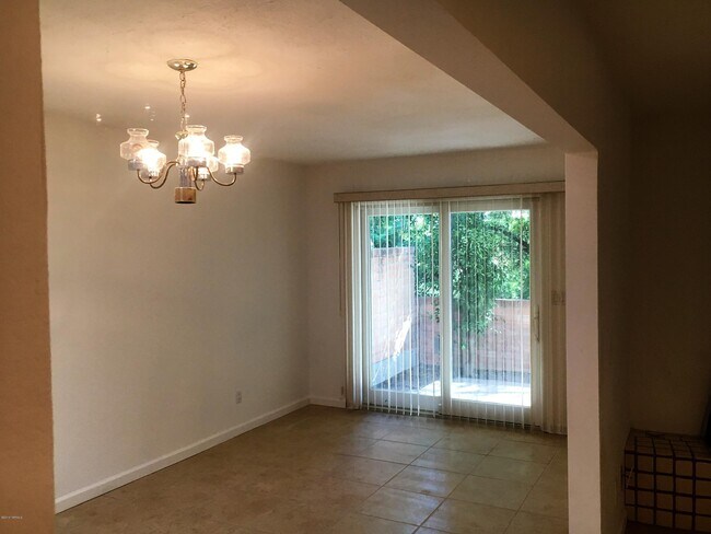Building Photo - 4846 E Placita Arenosa