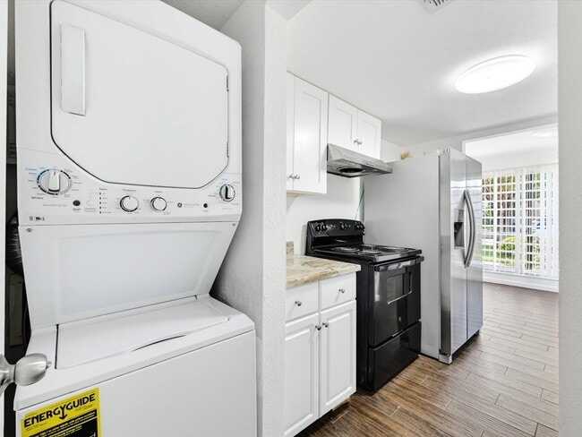 Building Photo - 9548 Pagewood Ln
