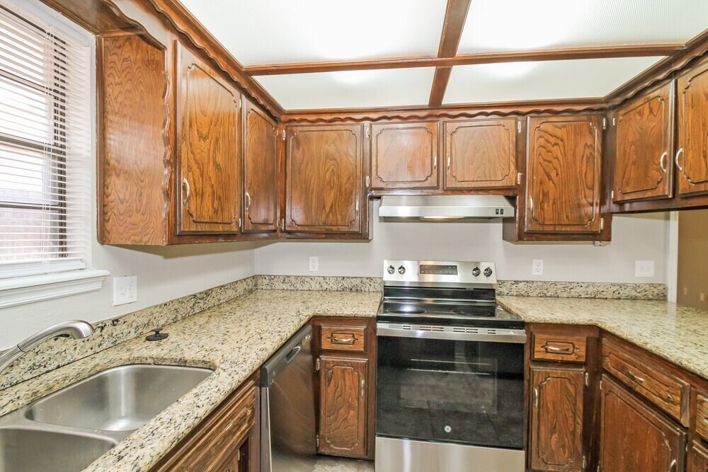 Building Photo - 829 Turtle Creek Rd