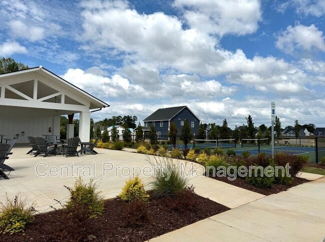 Building Photo - 165 Sarnesfield Wy