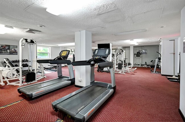 Amenities - 230 174th St