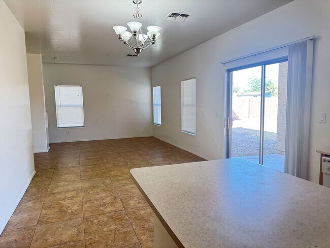 Building Photo - Queen Creek 4 bed 2.5 bath For rent