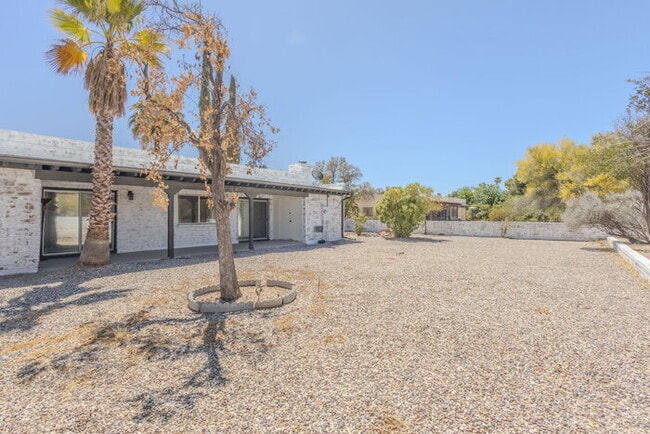 Building Photo - Green Valley Country Club Estates! 55+ Community, at least one person residing in the home must b...
