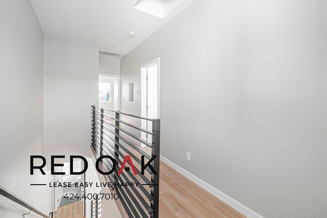 Building Photo - 4506 Esmeralda St