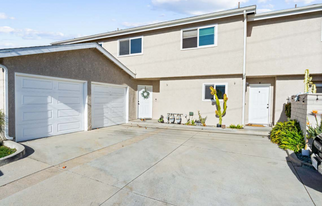 Building Photo - 1728 Santa Ana Ave